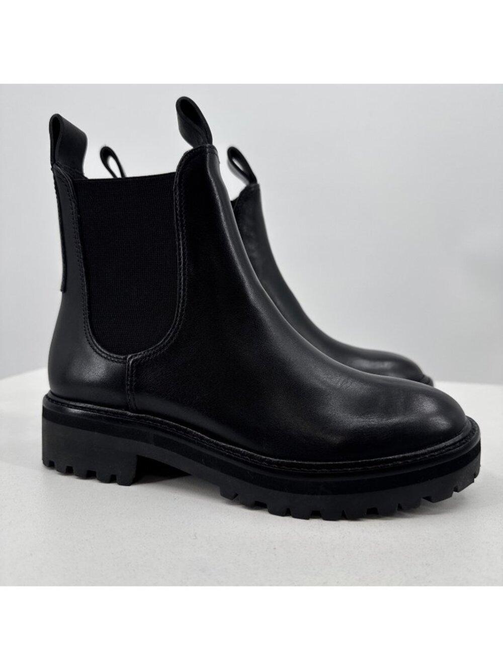 Everlane The Lug Chelsea Boot in Black sz 5.5 Women's Leather Ankle Chunky Sole